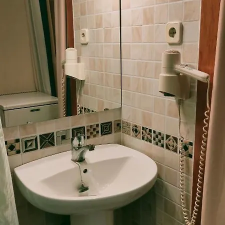 Coral Guest house 2*